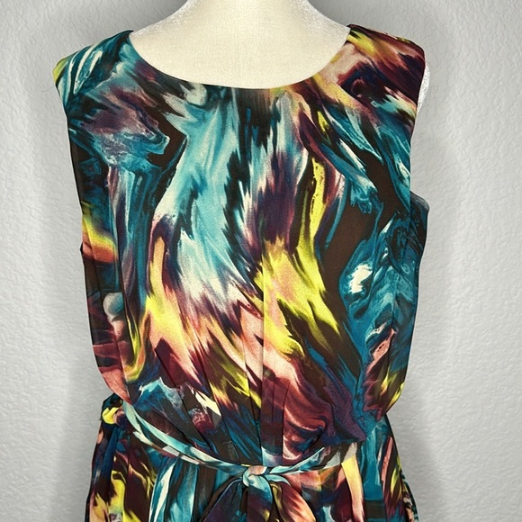 Multicolored Fit and Flare Abstract Print Sleeveless Dress 10 - Picture 3 of 10